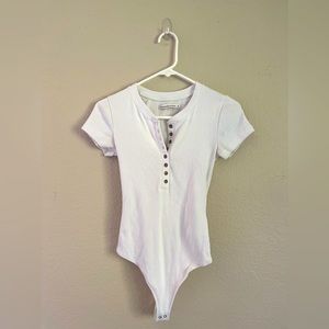 NWOT Abercrombie ribbed body suit XS